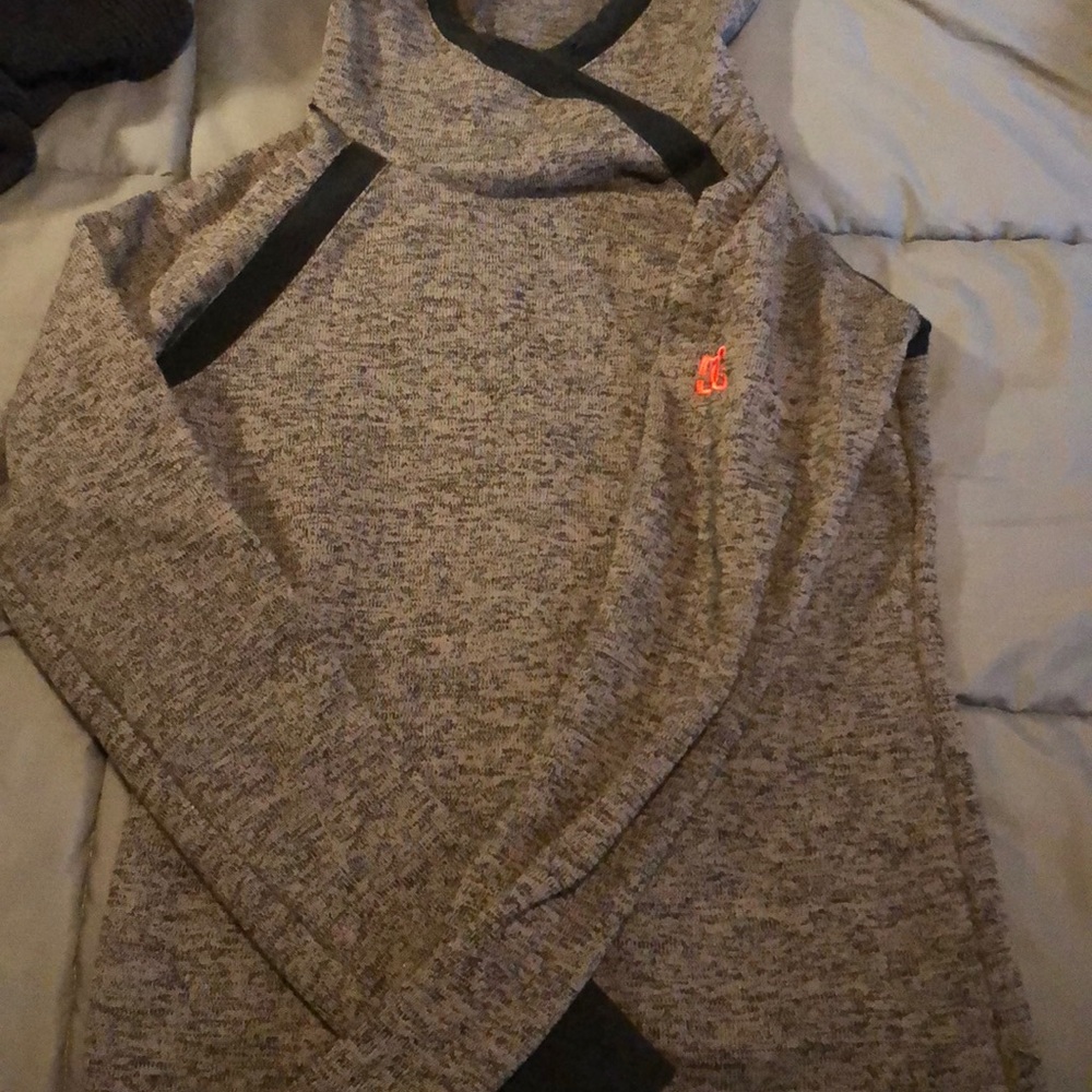 DC Hooded sweatshirt